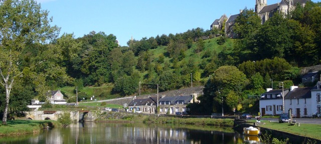 Charming House in Chateauneuf-du-faou, Bretagne in Chateauneuf-du-faou