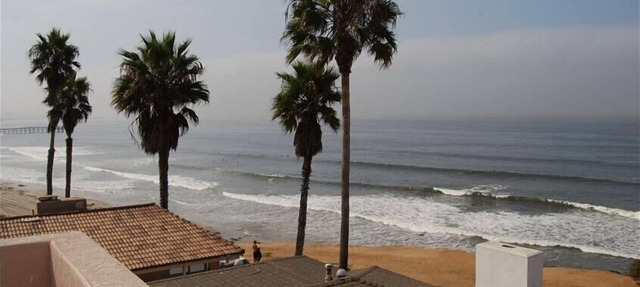 Charming I BR Apt Pacific Beach, Attached to Ocean Front Home. in San Diego