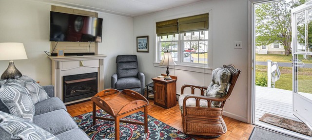 Charming Painter Home w/Chesapeake Bay Views in Painter