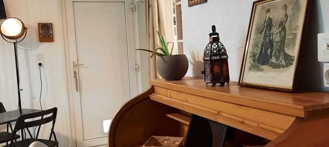 Charming studio apartment for two in Meyzieu