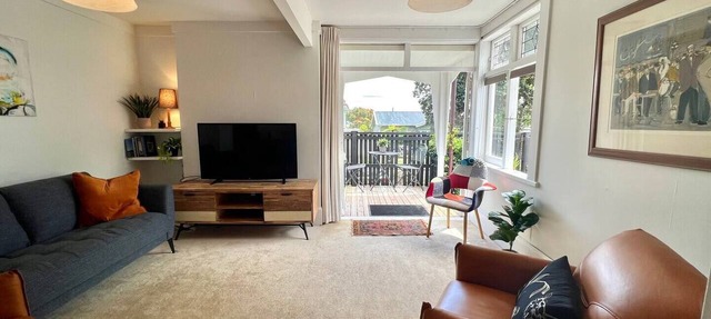 Cheltenham Beach Apartment, Devonport in Devonport