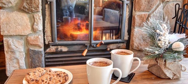 Chic Familiale, Relaxant avec spa en montagnes in Labelle