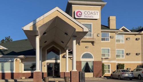 Coast Hinton Hotel in Hinton