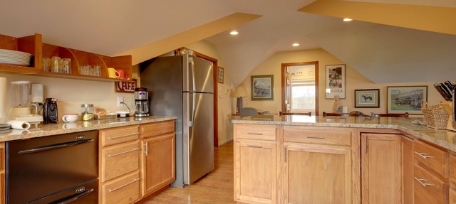 Comfy Schuylerville Carriage Getaway w/ Views in Schuylerville