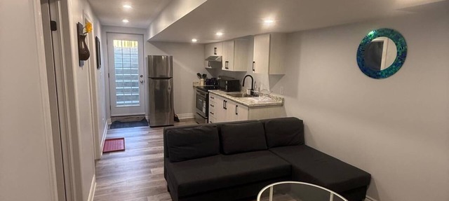 Cozy 2-Bedroom Basement Suite Near Kelso Ski & Conservation Area in Milton
