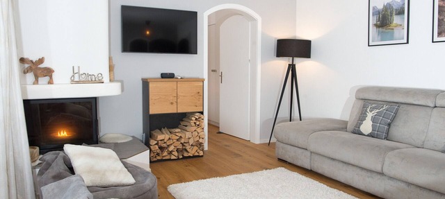 Cozy alpine apartment with fireplace in Lenzerheide/Lai