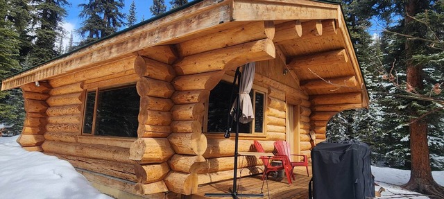 Cozy Off-Grid Log Cabin in Rock Lake Provincial Park, Alberta. Dark Skies Await! in Rock Lake Provincial Park