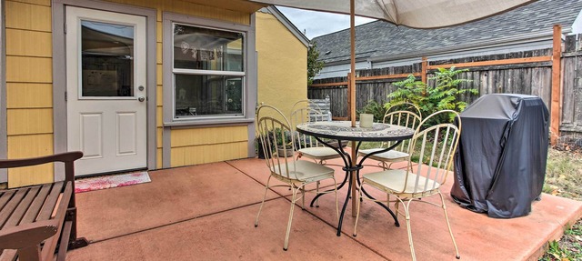 Cozy Eugene Escape w/ Private Yard & Grill! in Eugene