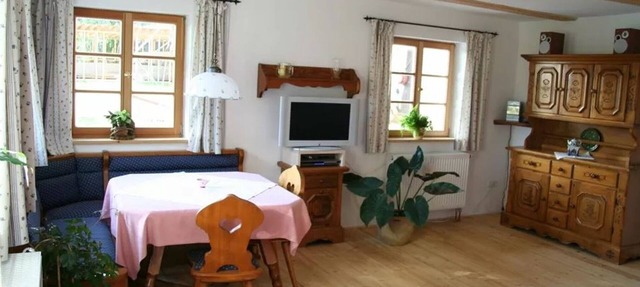 Cozy vacation apartment (52sqm) with underfloor heating in rustic style in Egglham