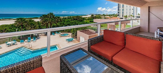 Crescent Beach Club in Clearwater Beach