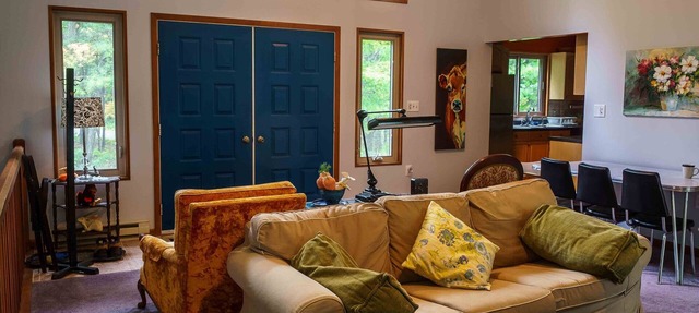 Cute lodge in the woods near Jim Thorpe & Beltzville Lake in Palmerton