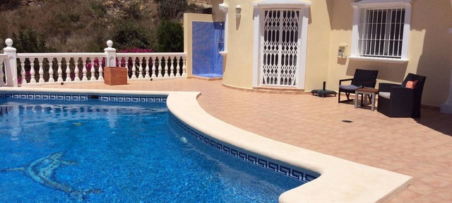 Detached 3 bedroom 2 bathroom villa with private south facing pool. in Muntanya de la Sella