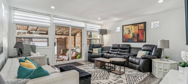 Double suite in the heart of DT Sleeps 15! in Calgary