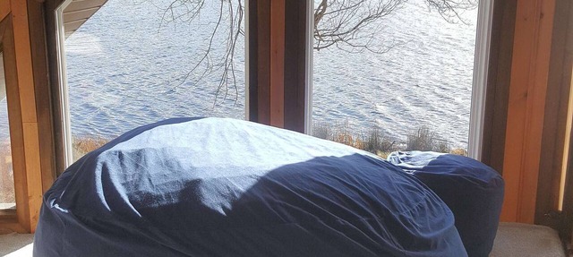 Enjoyyourstay Lakefront, Gorgeous Views Hot Tub Firepit AC Kayaks Paddle board in Tobyhanna