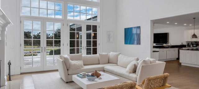 Expansive Bridgehampton Estate on almost 3 acres, Private Pool and Tennis,. in Bridgehampton