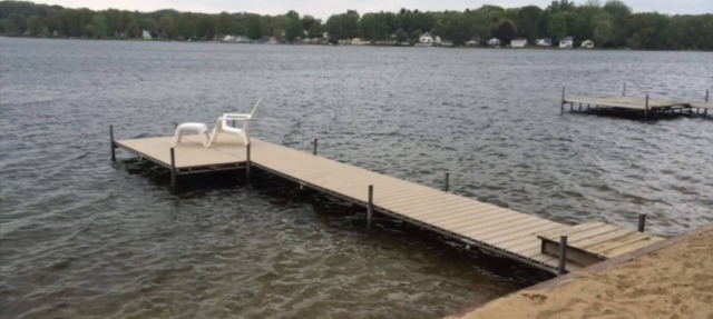 Family Friendly Lakefront Cottage with Breathtaking Sunsets in Three Rivers