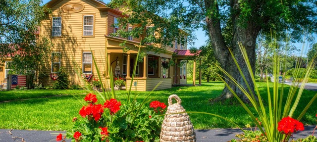 Farmhouse in Rome NY in Rome