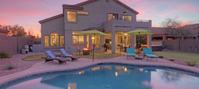 Golf Course & Mt VIEWS: Htd POOL, Hot Tub, Putting Green, Fire Pit, 3 Bikes in Mesa