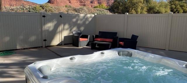 Gorgeous New Townhome with Hot Tub in Kanab
