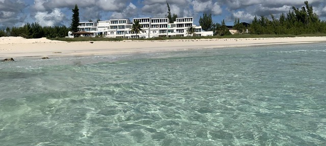 Ground floor condo with private beach. Pet friendly in Freeport