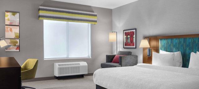 Hampton Inn & Suites Orangeville, On in Mono