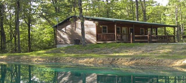 Hocking hills backwoods retreat -Whispering Winds in Rockbridge
