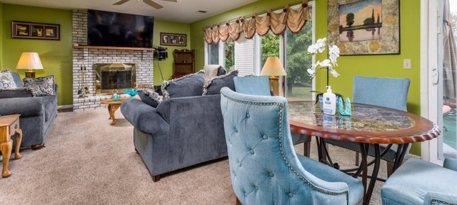 Homely Retreat - near ski resort, golf course, trails, kayaking, shopping & more in Kunkletown