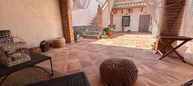 House Between Mills (Vut) in Consuegra