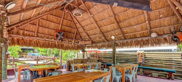 Ideal for parties and large gatherings, but please inquiring before booking. in Miami
