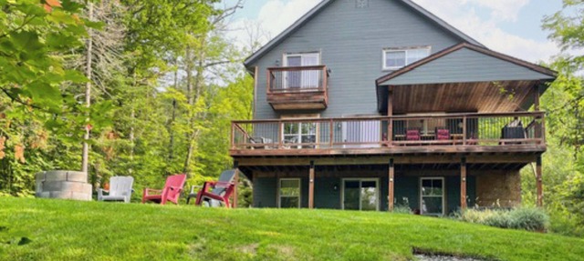 L'Exode au Ruisseau | 4season Spa | Lake | PoolTable | AC |In/Out Fireplace| BBQ in Saint-Adolphe-d'Howard