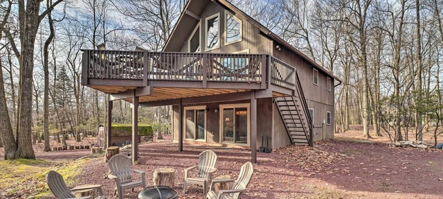 Lake Harmony Access: Home w/Game Room + Fire Pit! in Lake Harmony
