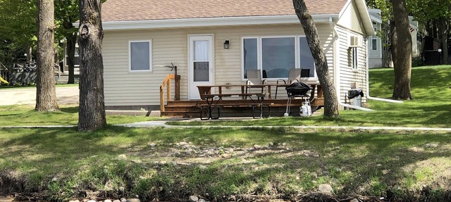 Lake Miltona, MN Weekly Rental Cabin is located right on the beach. in Miltona