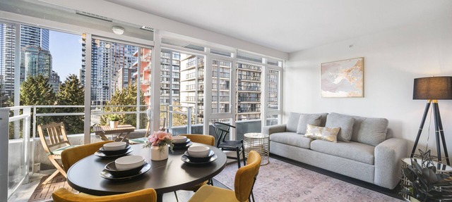 Luxury 1 Bedroom Apartment in Downtown Vancouver in Vancouver