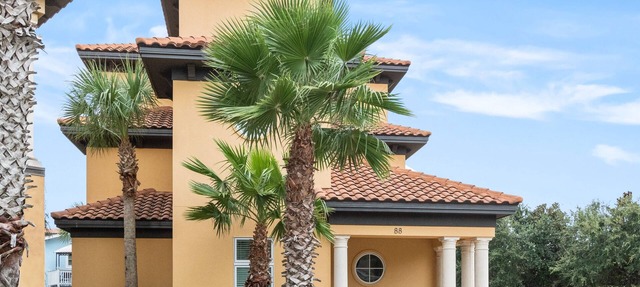 Luxury Beach Home Gulf View|Sleeps 22 in Beds | 1/2 block to beach|Private Pool in Miramar Beach