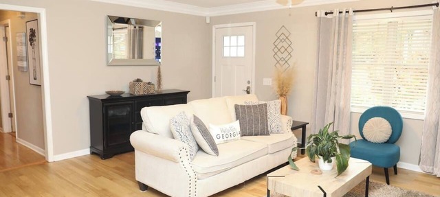 Marietta Home w/King Bed, Pool Table & Yard in Marietta