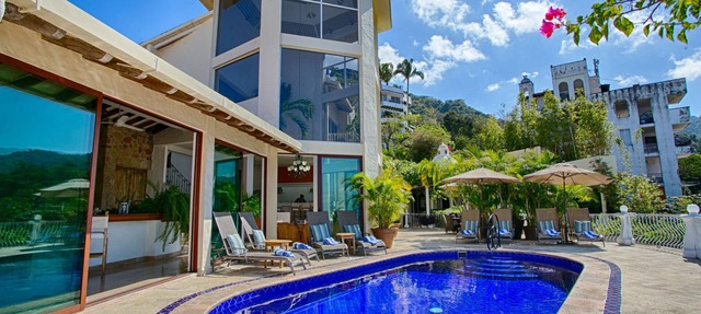 MEJOR PUESTA DEL SOL VILLA PRIVADA CON PISCINA JACUZZI Y PERSONAL AVENTURA in Conchas Chinas