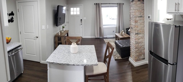 Minutes From Niagara Falls, Shopping and Attractions! in Niagara Falls
