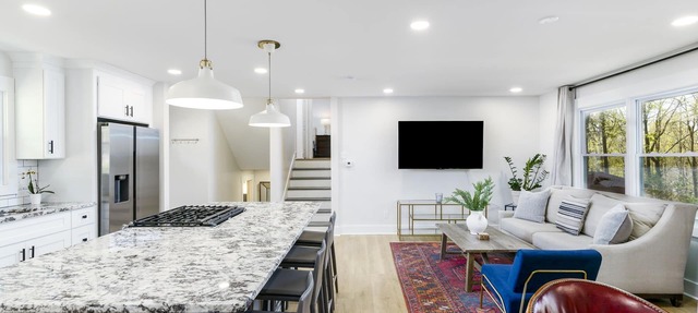 Modern Alpharetta Home-Sleeps 9 in Alpharetta