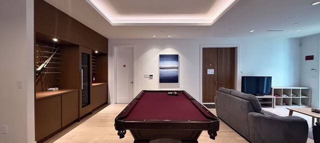 Modern Private Suite in Vancouver with Free Parking in Vancouver