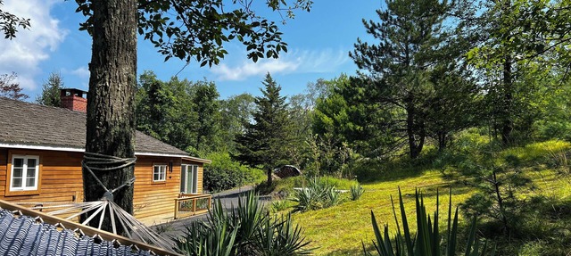 Nature Mountain Retreat with Outdoor Hot Tub and Sauna Spa Experience in West Hurley