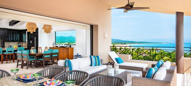 NEW Luxury Ocean View PH, Golf Cart w/Premier Golf + Housekeeper/cook in Punta de Mita