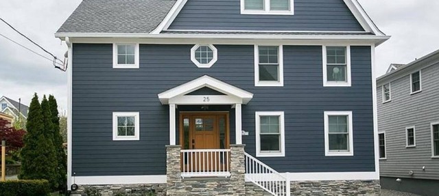 Newly built 5 star house in the heart of Newport's Yachting Village in Newport