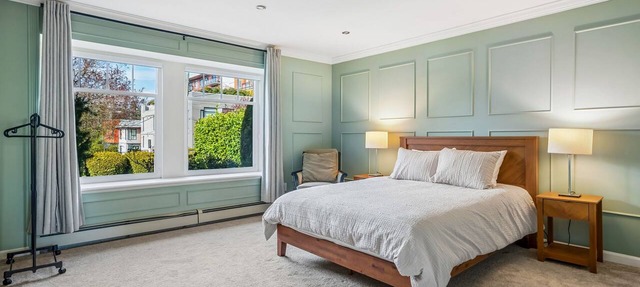 Newly furnished, tastefully decorated Vancouver home-sleeps 10, close to transit in Vancouver