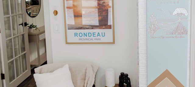 Newly Renovated 3 bedroom cottage in Rondeau steps to the beach or bay waters in Morpeth