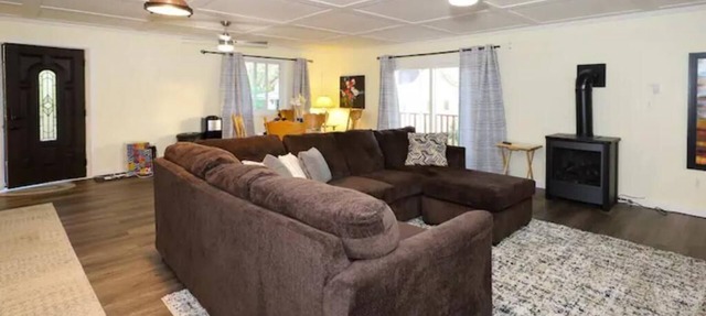 Newly Renovated Stony Lake Water Front Cottage in North Kawartha
