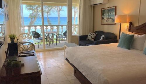 Oceanfront Studio at Islander on the Beach #325 in Kapaa