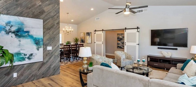 Old Town Family House - Sleeps 24 in Scottsdale