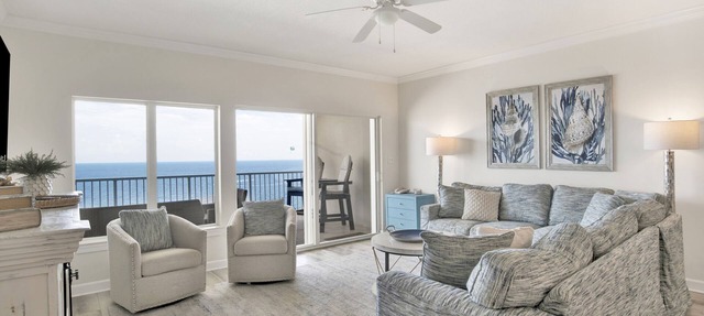 ORANGE BEACH, TOP FLOOR, LUXURY & SPACIOUS UNIT WITH AMAZING VIEWS in Orange Beach