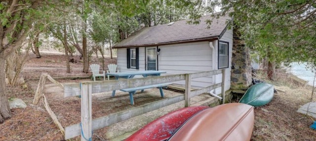 Paradise Cedar Deluxe Lakefront view 2 Bedroom in Mar