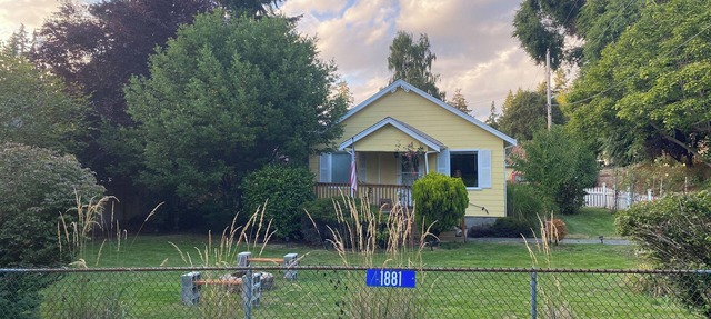 Pet friendly 2 bedroom in peaceful Bremerton with AC & large fully fenced yard. in Bremerton